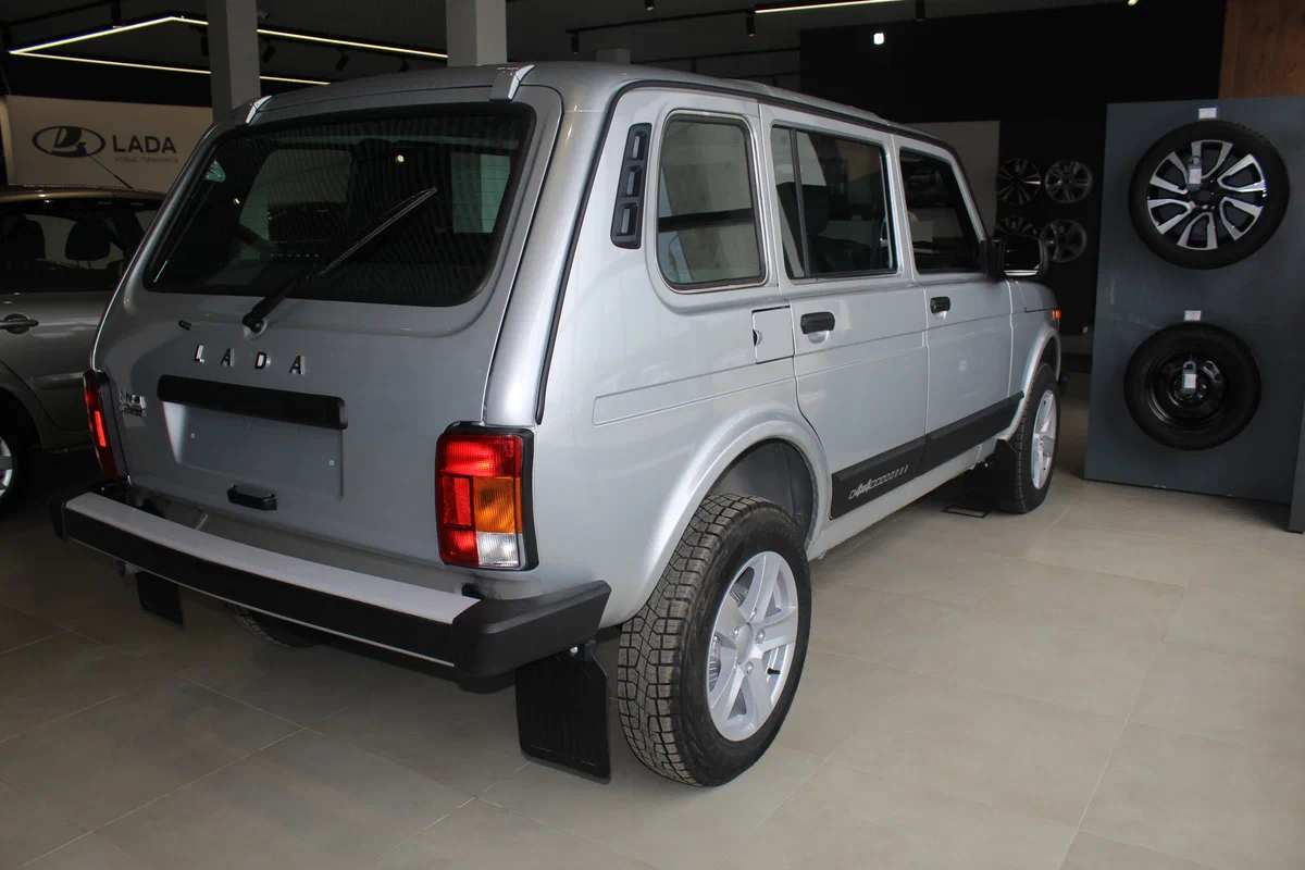 Lada Niva Legend 5д в ваш город - фото №3